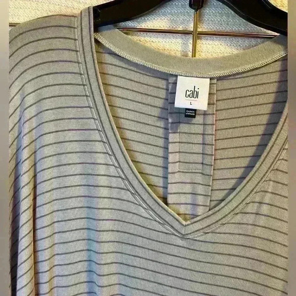 Plum V-Neck Tee - Picture 2 of 3